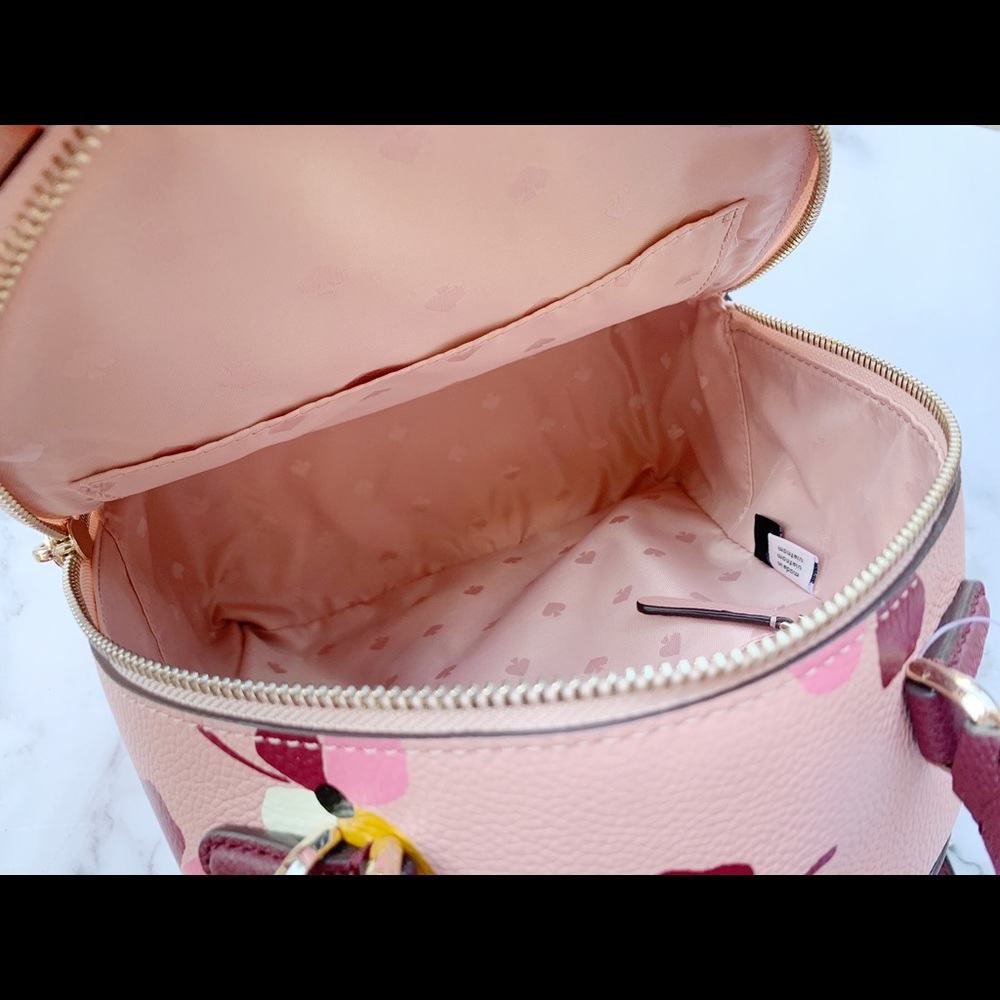 Gaby’sBags👜💕-Kate Spade Flower Backpack - Picture 7 of 8